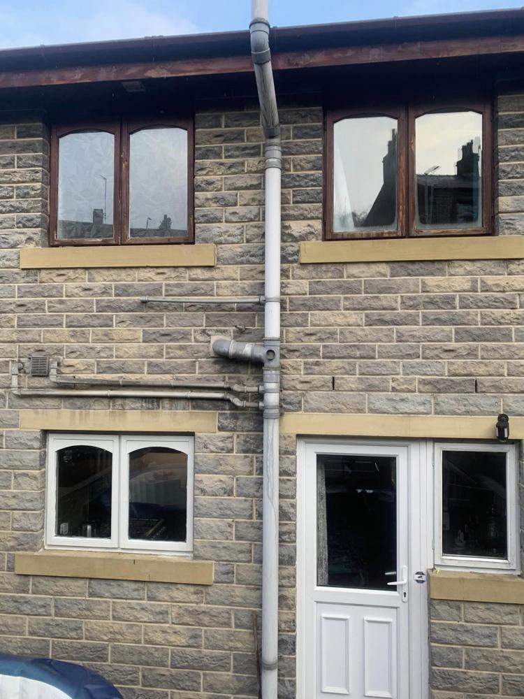 Window fitting, Halifax